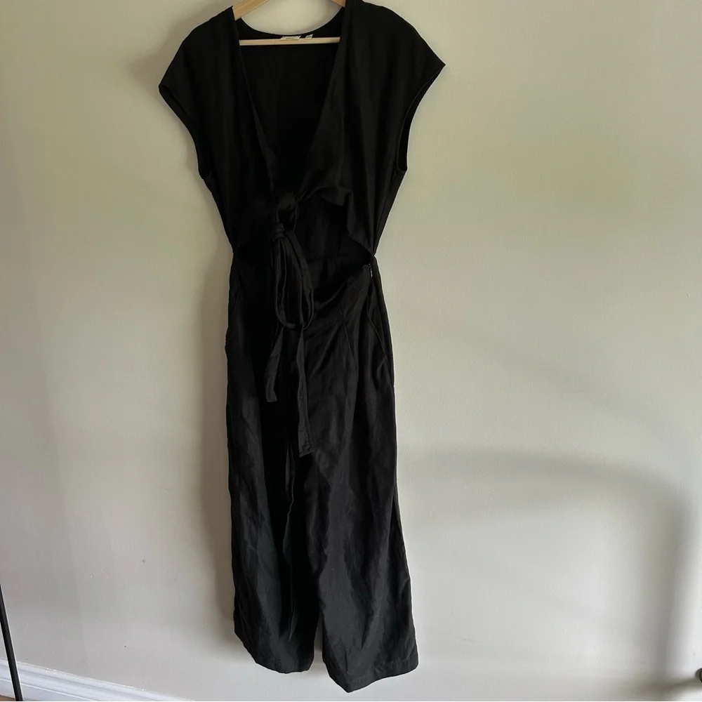 Aritzia Wilfred Ecoulement Open Tie Back Linen Jumpsuit Black sz 2